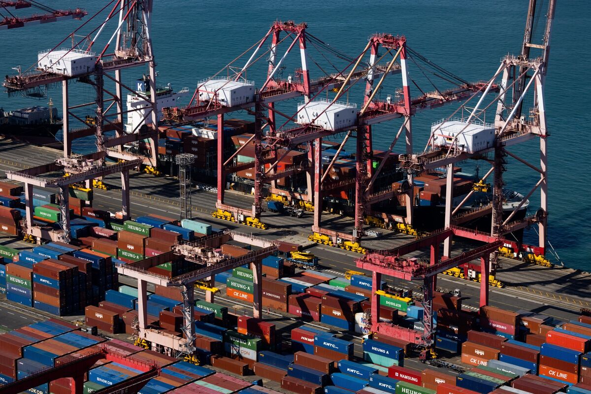 South Korea’s Metals Supply Chain Faces Growing Strain Amid Middle East Shipping Disruptions.